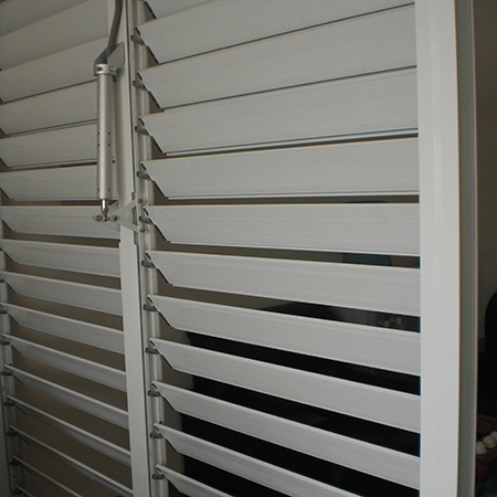 Hollow flat shutters