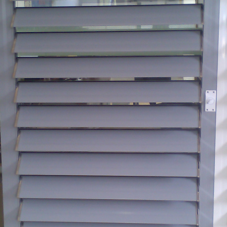 Hollow flat shutters