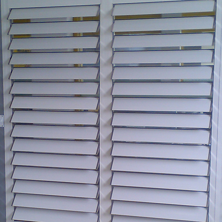 Hollow flat shutters