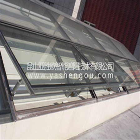 Fire smoke exhaust skylight 